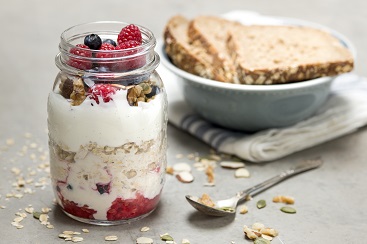 Kjøleskapsgrøt med friske bær