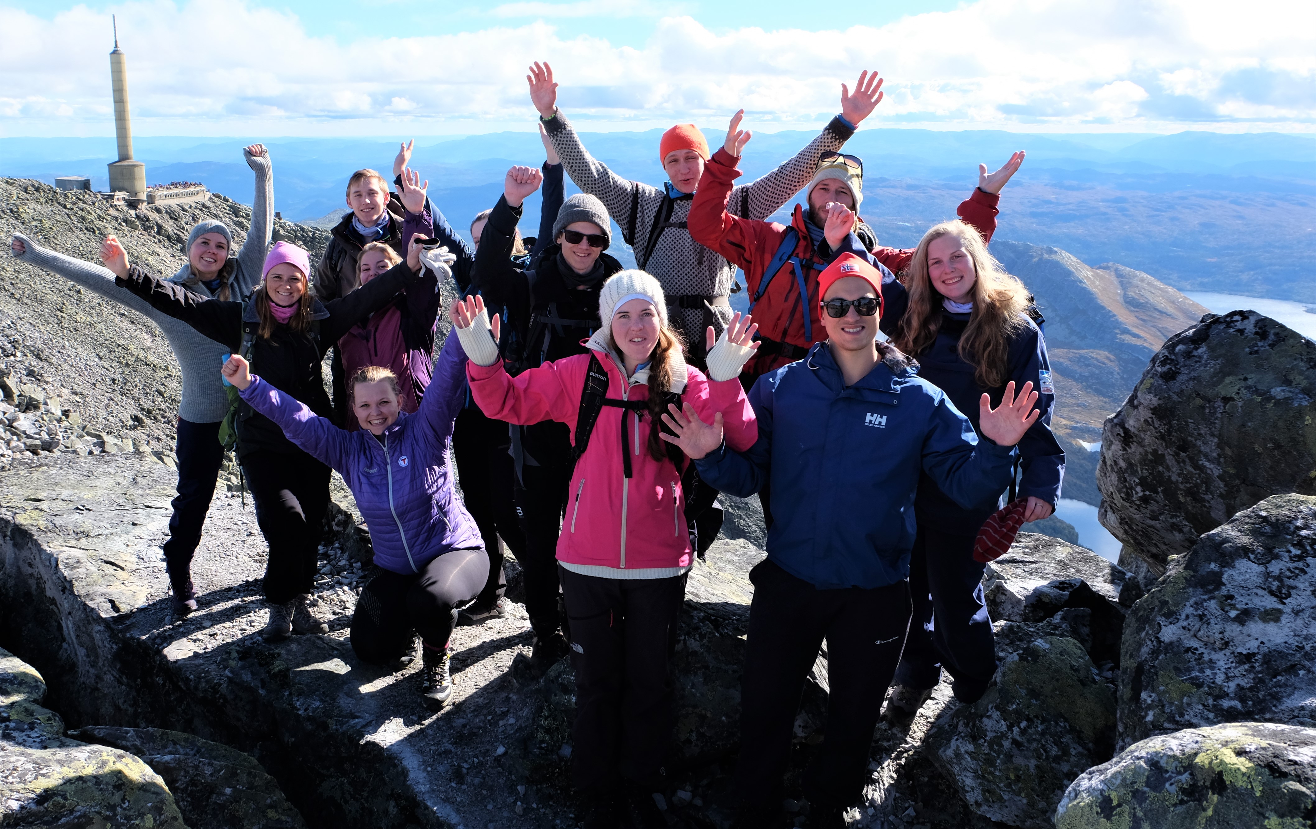 Gruppe på fjelltopp